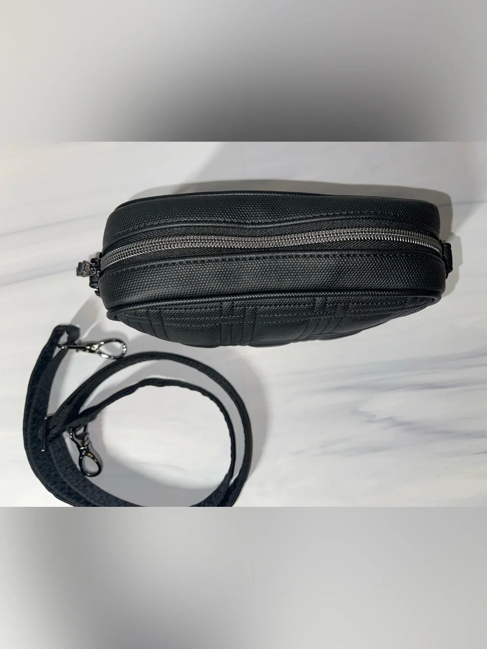 Lug Mingle Matte Luxe VL compact crossbody - black - excellent condition!